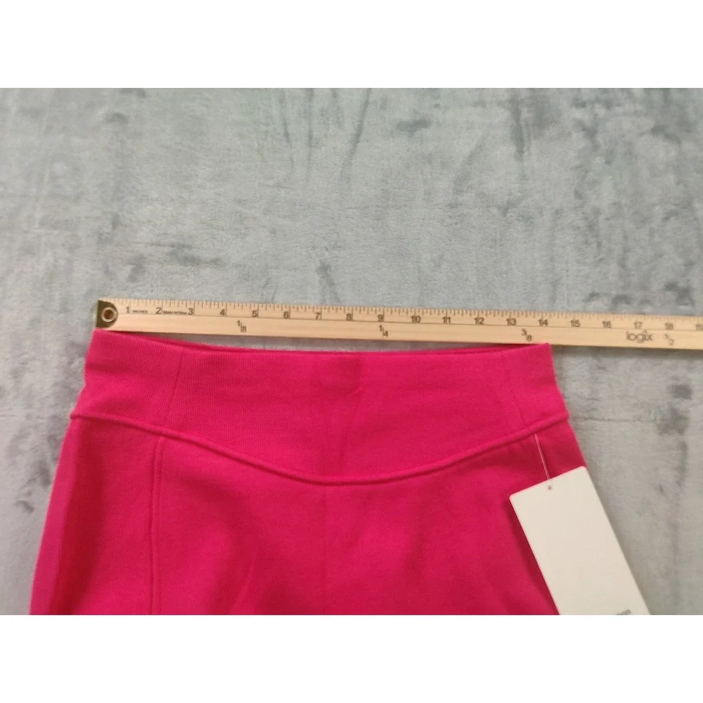 Lululemon Scuba High-Rise Mini Skirt Women's M Pink NWT Ribbed Waist NWT